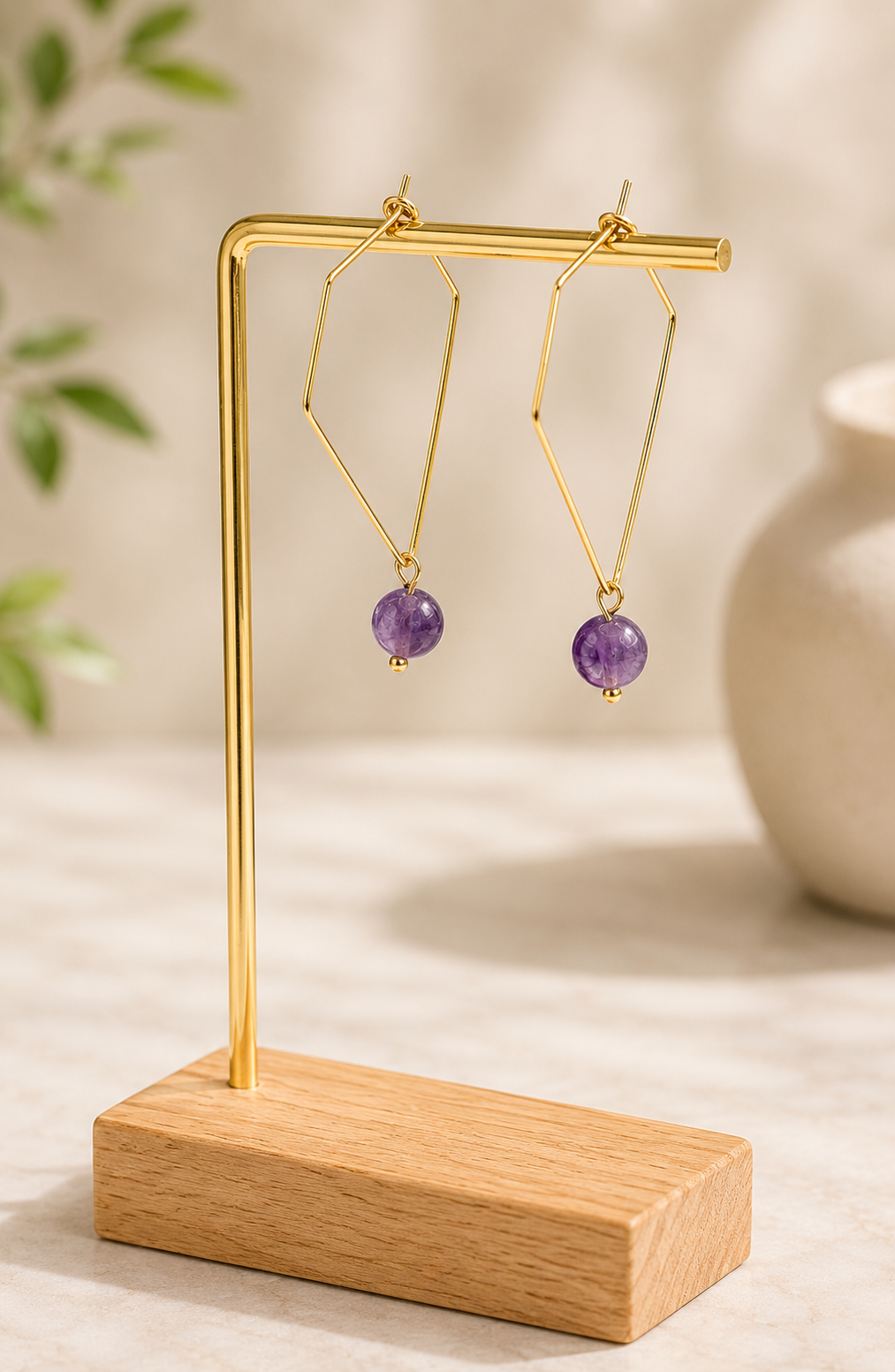 Geometric hoops with Amethyst, gold plated